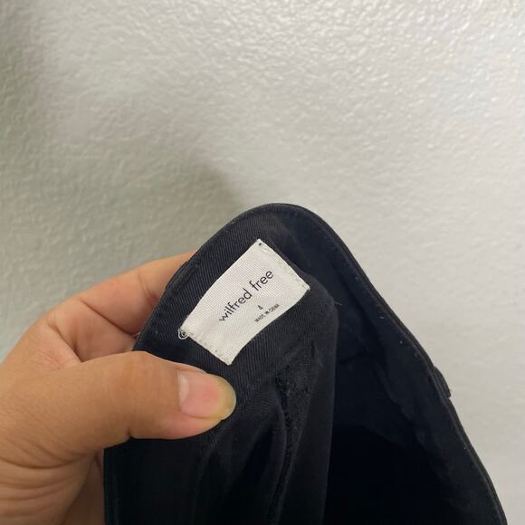 Aritzia Wilfred Free Womens Pants Size 4 Black High Rise Utility Cargo - Picture 3 of 15